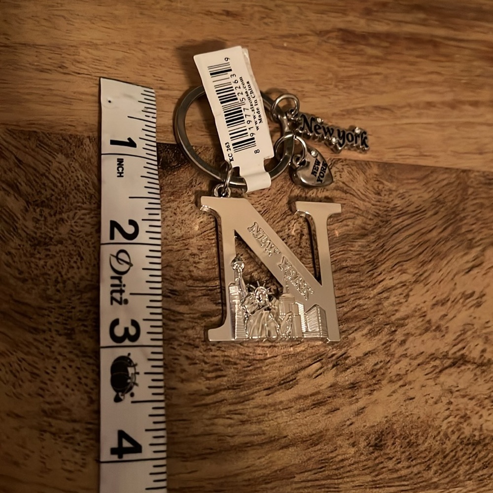 NWT New York Souvenir key Chain - Picture 3 of 3